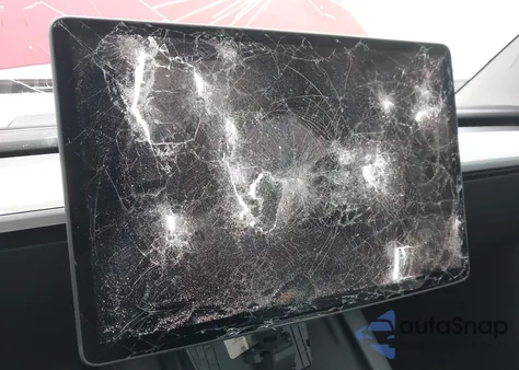 2023 Tesla Model 3 Performance Dual Motor All-Wheel Drive z USA, uszkodzony, nr VIN 5YJ3E1EC2PF661838